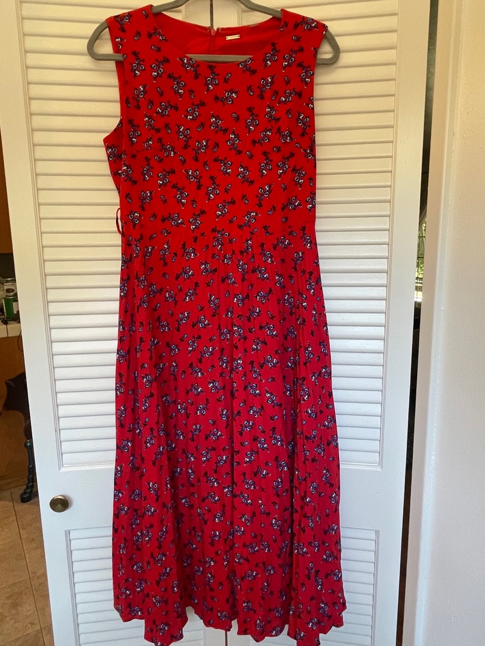 Tahari Red Floral Sleeveless Midi Dress